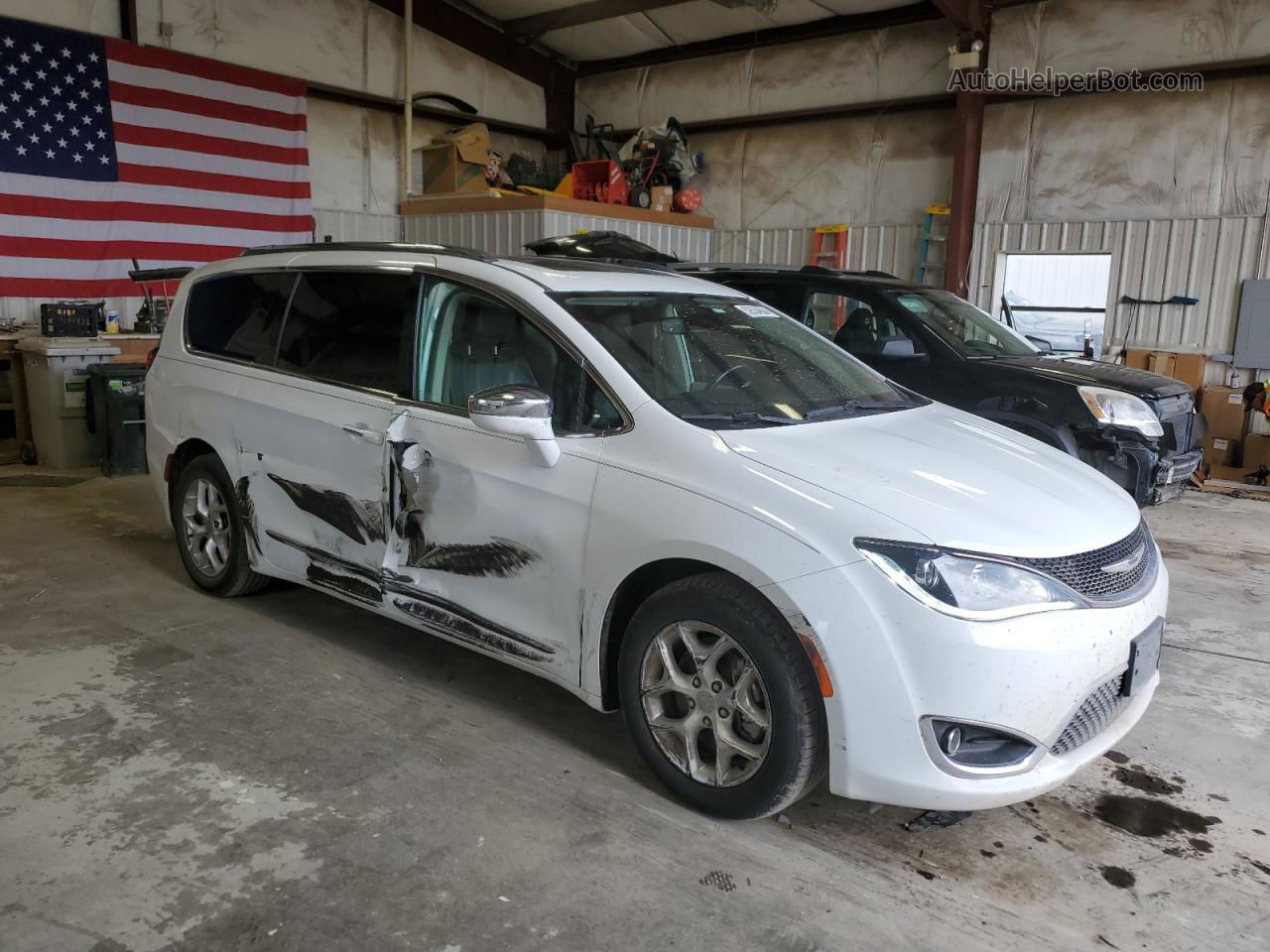 2020 Chrysler Pacifica Limited White vin: 2C4RC1GG5LR109622