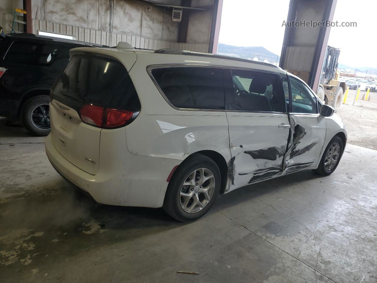 2020 Chrysler Pacifica Limited White vin: 2C4RC1GG5LR109622