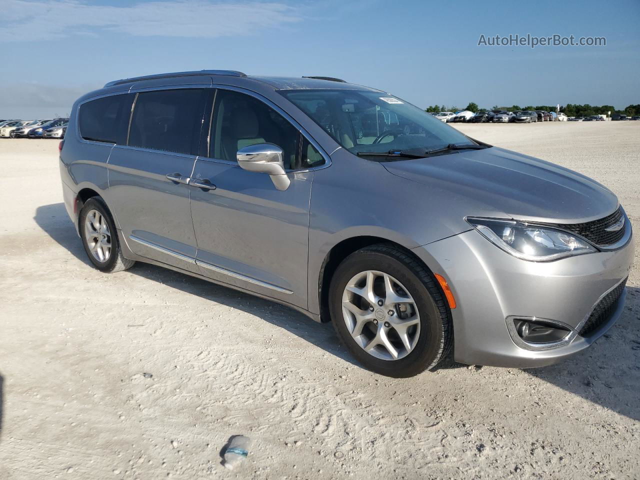 2020 Chrysler Pacifica Limited Серебряный vin: 2C4RC1GG5LR166550