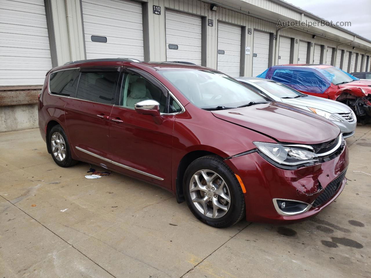 2017 Chrysler Pacifica Limited Red vin: 2C4RC1GG6HR545208