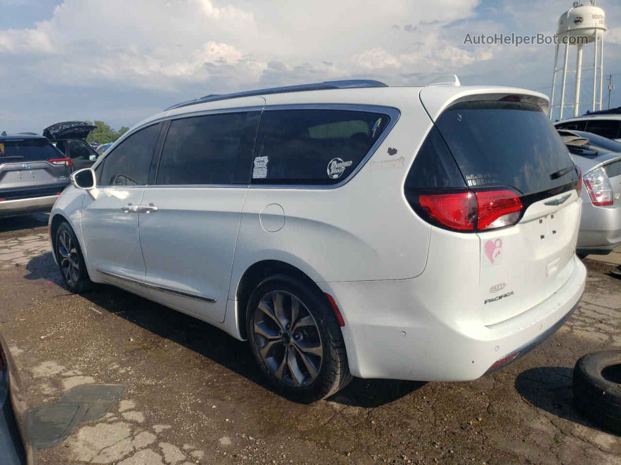 2017 Chrysler Pacifica Limited White vin: 2C4RC1GG6HR647687