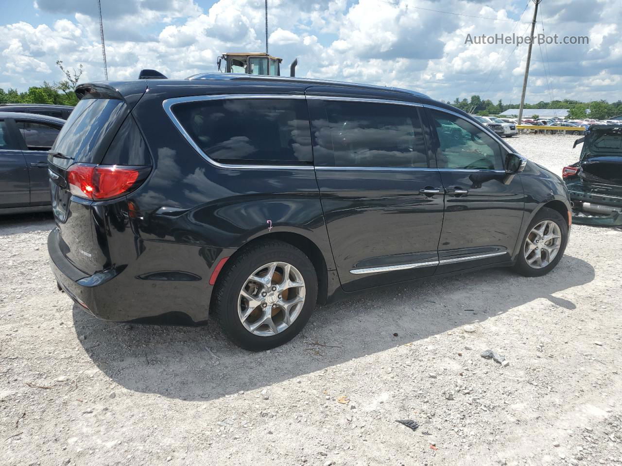 2017 Chrysler Pacifica Limited Black vin: 2C4RC1GG6HR741553