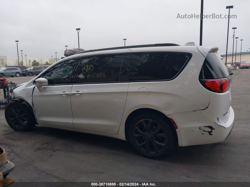 2020 Chrysler Pacifica Limited White vin: 2C4RC1GG6LR120029