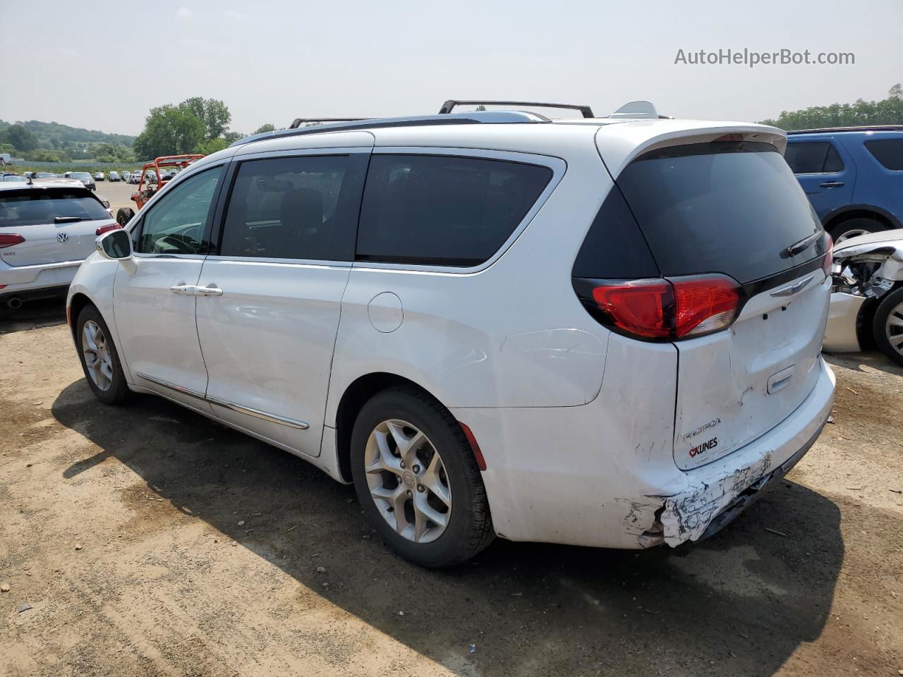 2020 Chrysler Pacifica Limited White vin: 2C4RC1GG7LR208958