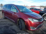 2017 Chrysler Pacifica Limited Red vin: 2C4RC1GG9HR821106