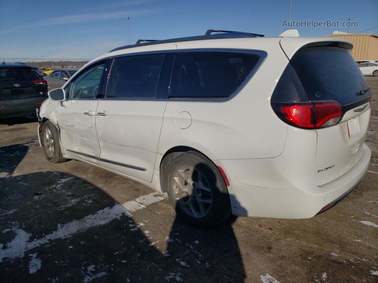 2020 Chrysler Pacifica Limited White vin: 2C4RC1GG9LR272242