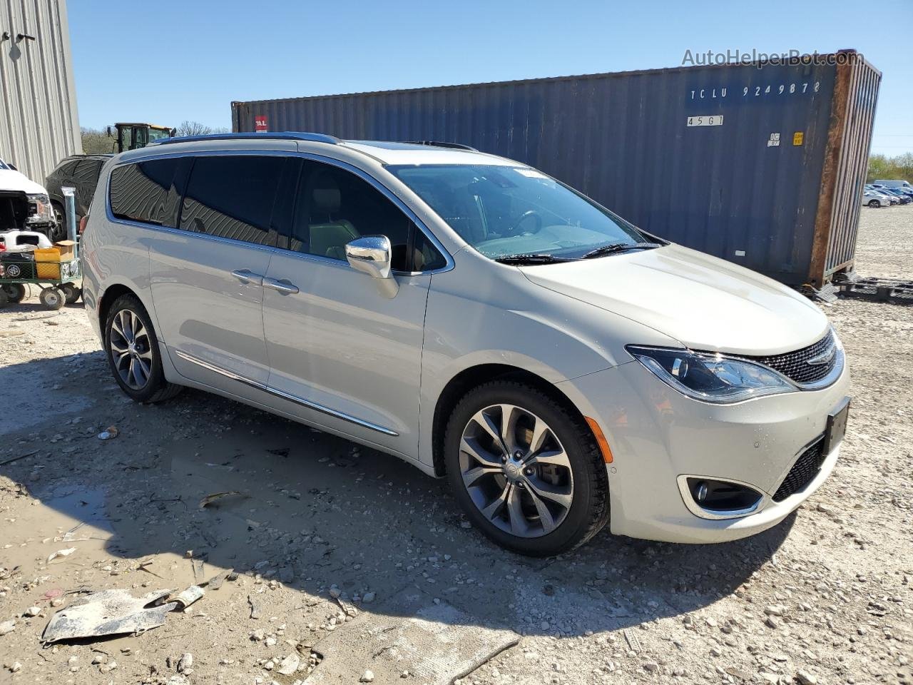 2017 Chrysler Pacifica Limited White vin: 2C4RC1GGXHR564828