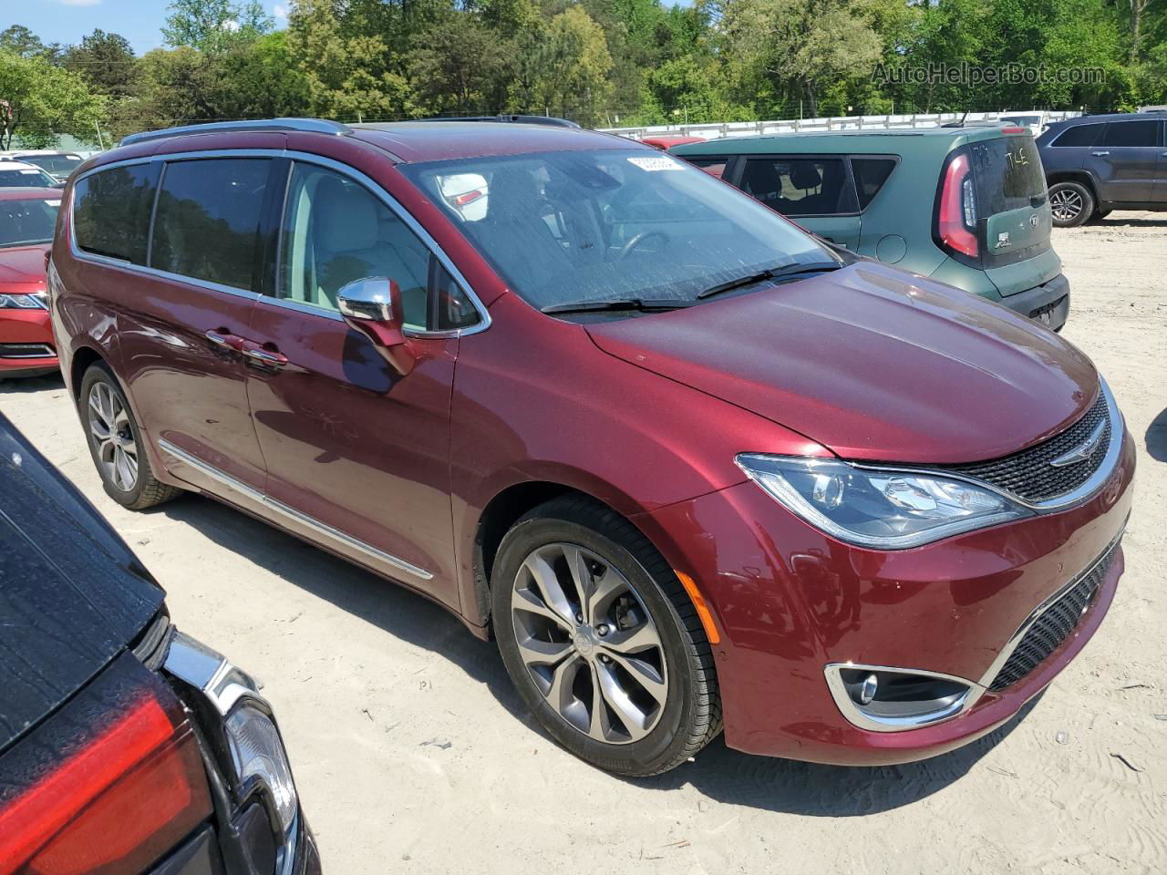 2017 Chrysler Pacifica Limited Red vin: 2C4RC1GGXHR633310