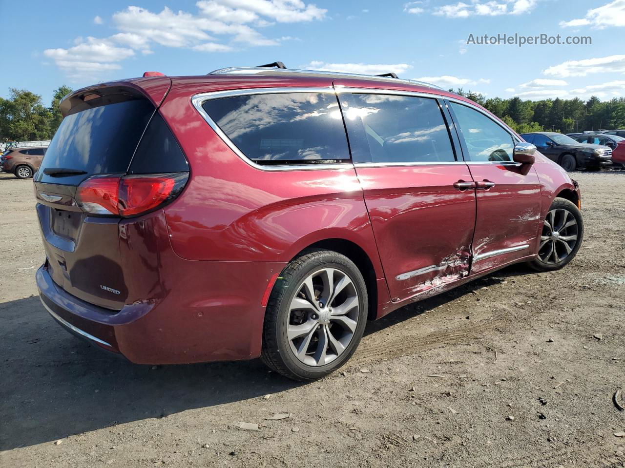 2017 Chrysler Pacifica Limited Burgundy vin: 2C4RC1GGXHR655243