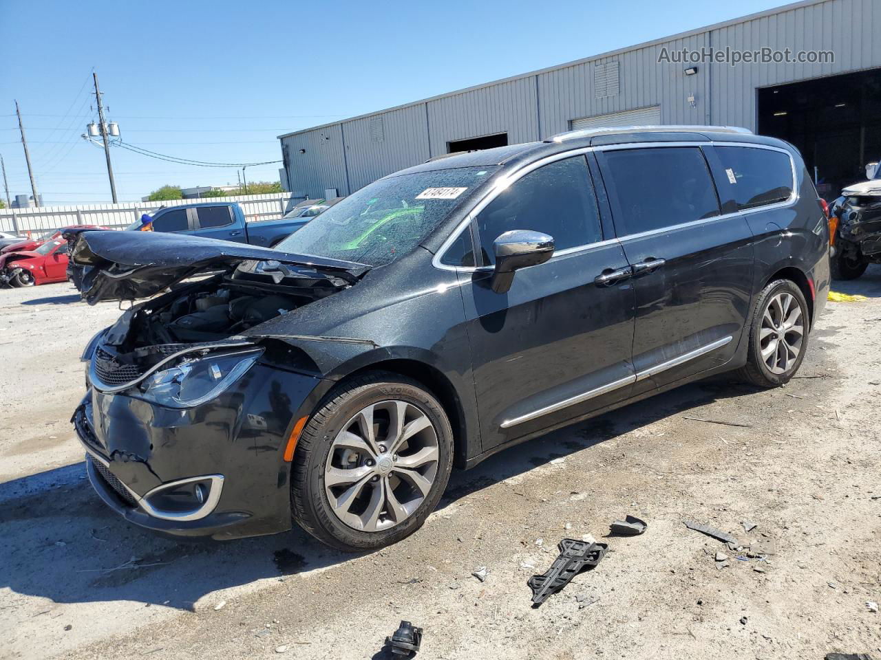 2017 Chrysler Pacifica Limited Black vin: 2C4RC1GGXHR770845