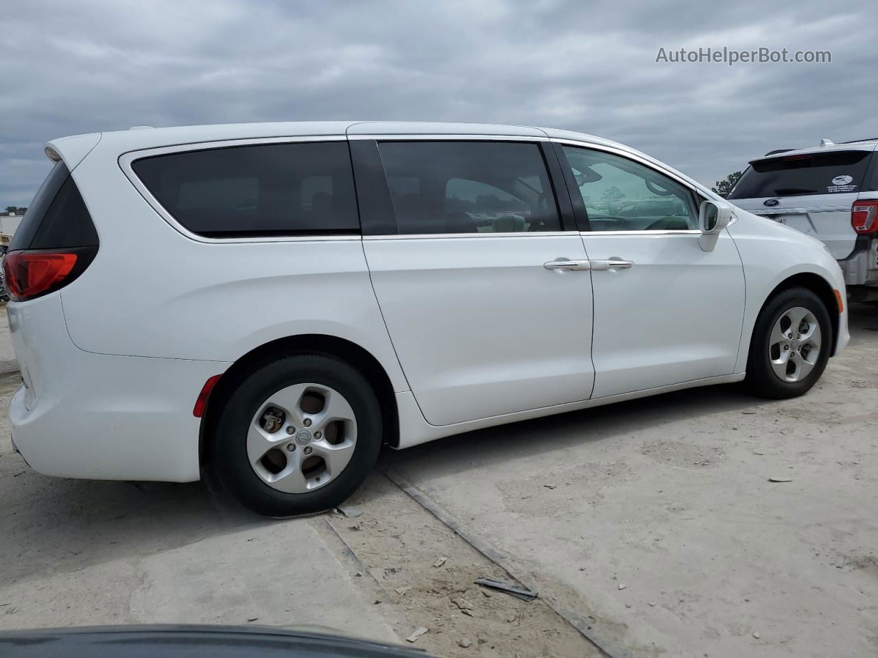 2017 Chrysler Pacifica Ehybrid Touring Белый vin: 2C4RC1H75HR797465