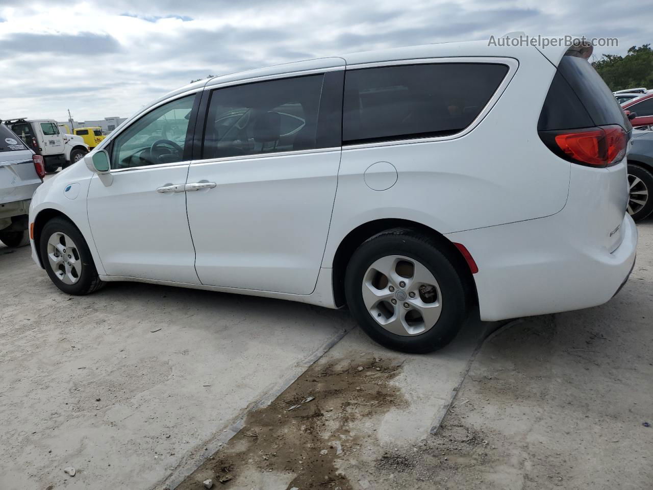 2017 Chrysler Pacifica Ehybrid Touring White vin: 2C4RC1H75HR797465