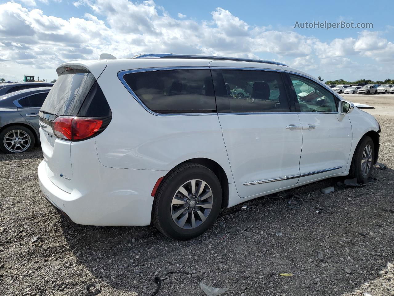 2020 Chrysler Pacifica Hybrid Limited White vin: 2C4RC1N73LR258081