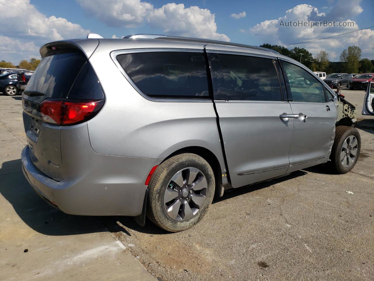 2020 Chrysler Pacifica Hybrid Limited Silver vin: 2C4RC1N78LR282473