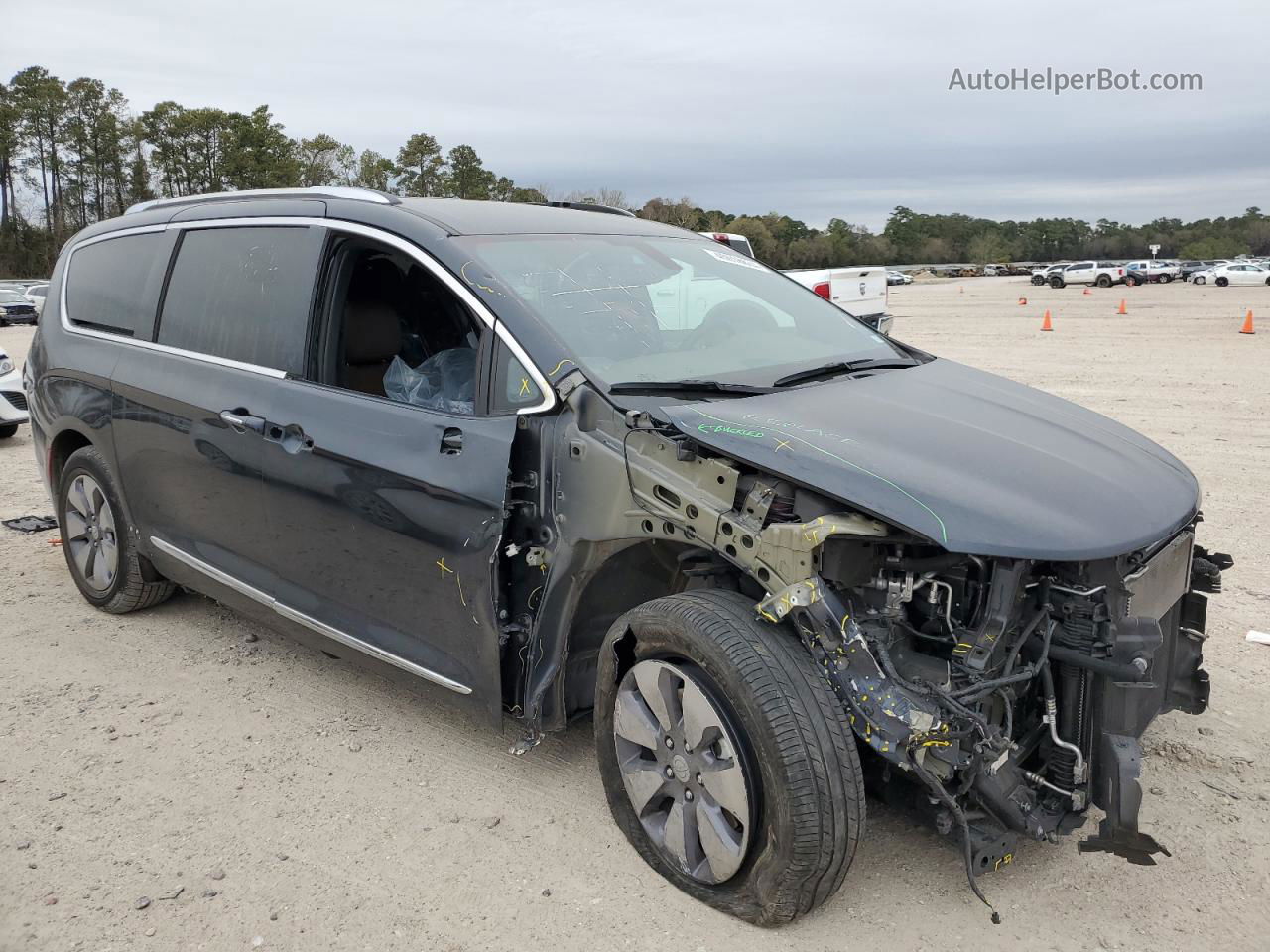 2020 Chrysler Pacifica Hybrid Limited Charcoal vin: 2C4RC1N79LR287973