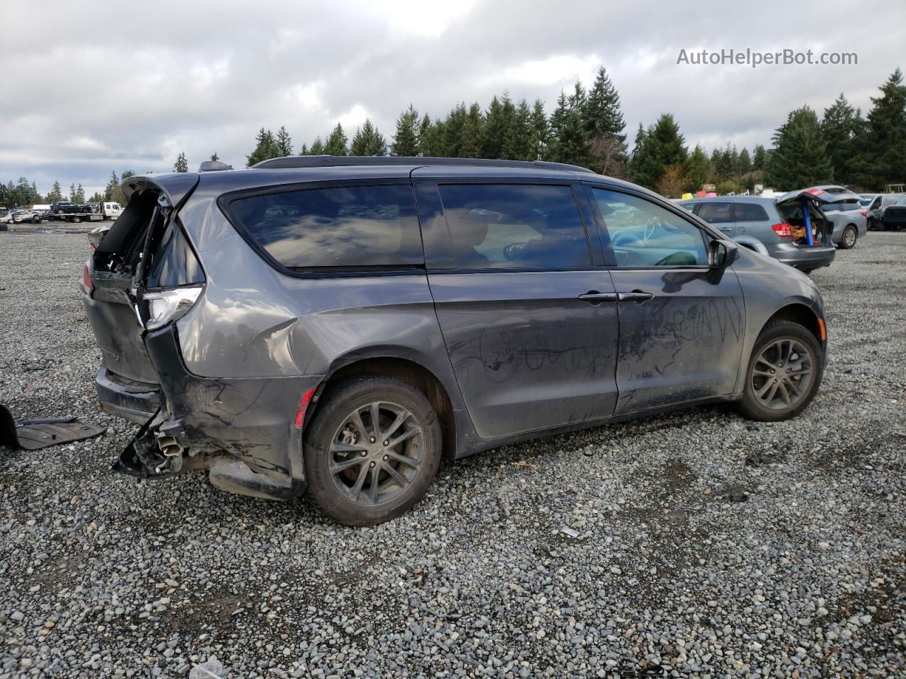 2020 Chrysler Pacifica Touring L Gray vin: 2C4RC3BG8LR258139