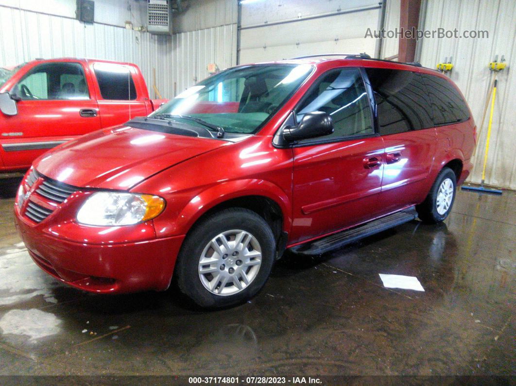 2005 Dodge Grand Caravan   Red vin: 2D4GP24R65R339957