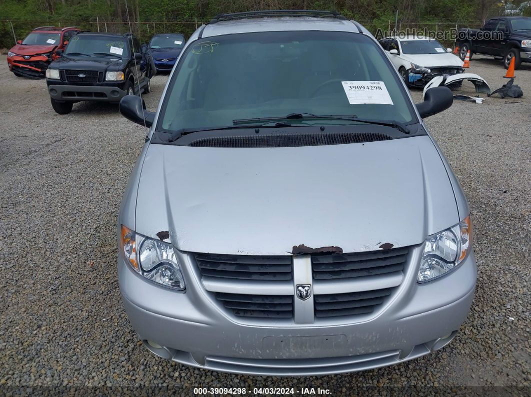 2005 Dodge Grand Caravan Sxt Серебряный vin: 2D4GP44L85R208827