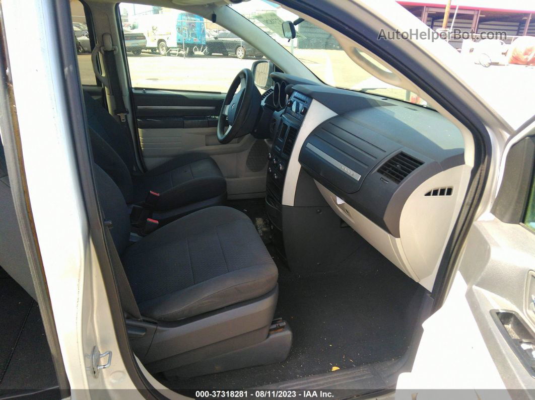 2010 Dodge Grand Caravan Se Silver vin: 2D4RN4DE4AR134168