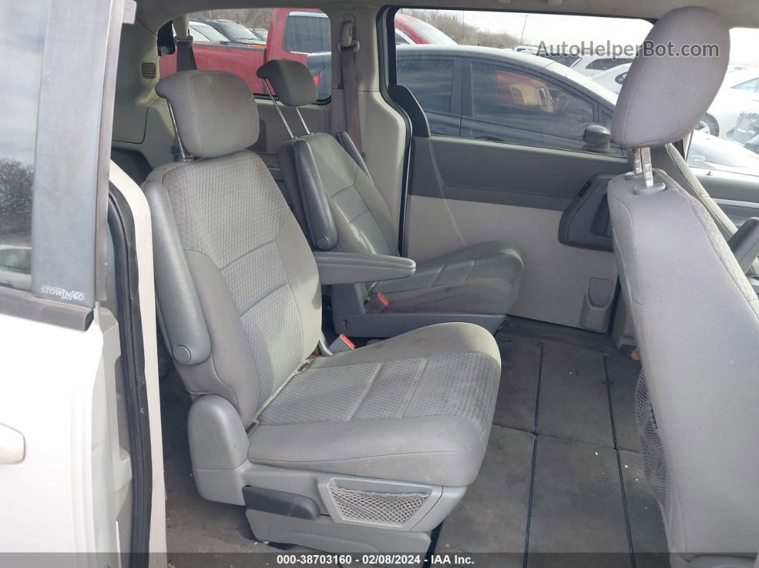 2010 Dodge Grand Caravan Se Серый vin: 2D4RN4DE8AR218431