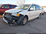 2010 Dodge Grand Caravan Sxt Белый vin: 2D4RN5D13AR317290