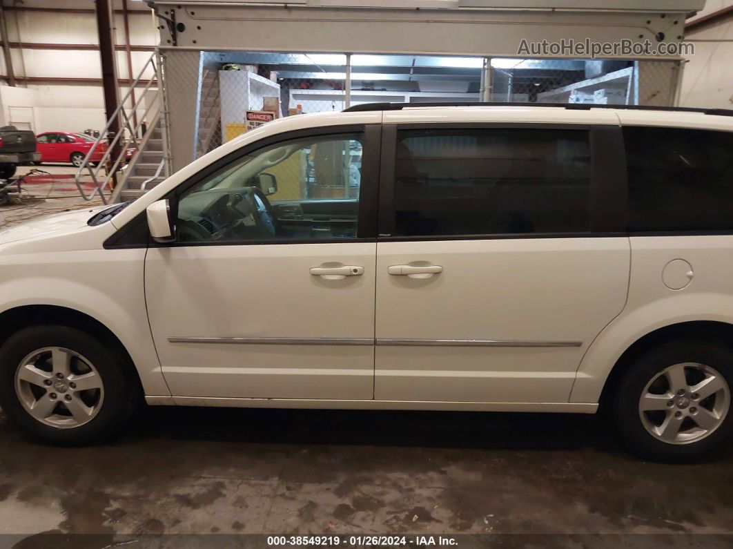 2010 Dodge Grand Caravan Sxt Белый vin: 2D4RN5D1XAR210480