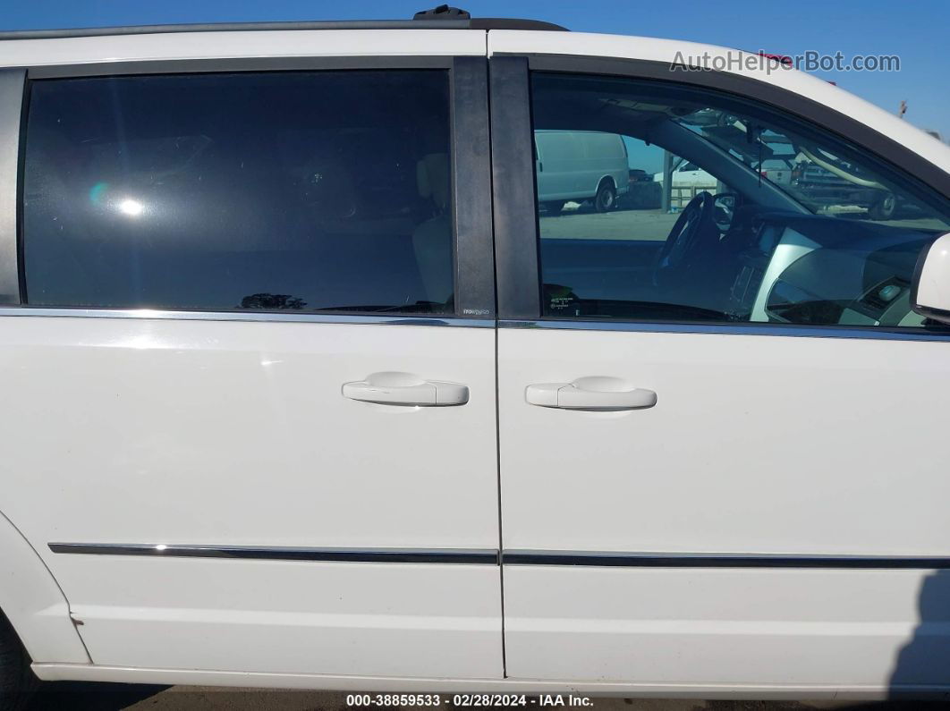 2010 Dodge Grand Caravan Sxt White vin: 2D4RN5DX3AR383908