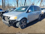 2010 Dodge Grand Caravan Sxt Silver vin: 2D4RN5DXXAR223640