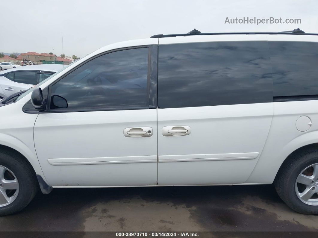 2005 Dodge Grand Caravan Sxt Белый vin: 2D8GP44L45R220567