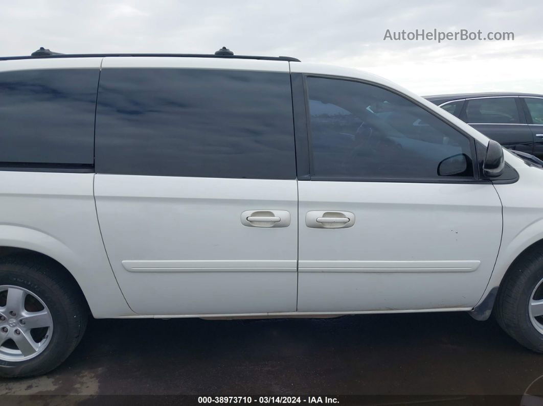 2005 Dodge Grand Caravan Sxt Белый vin: 2D8GP44L45R220567