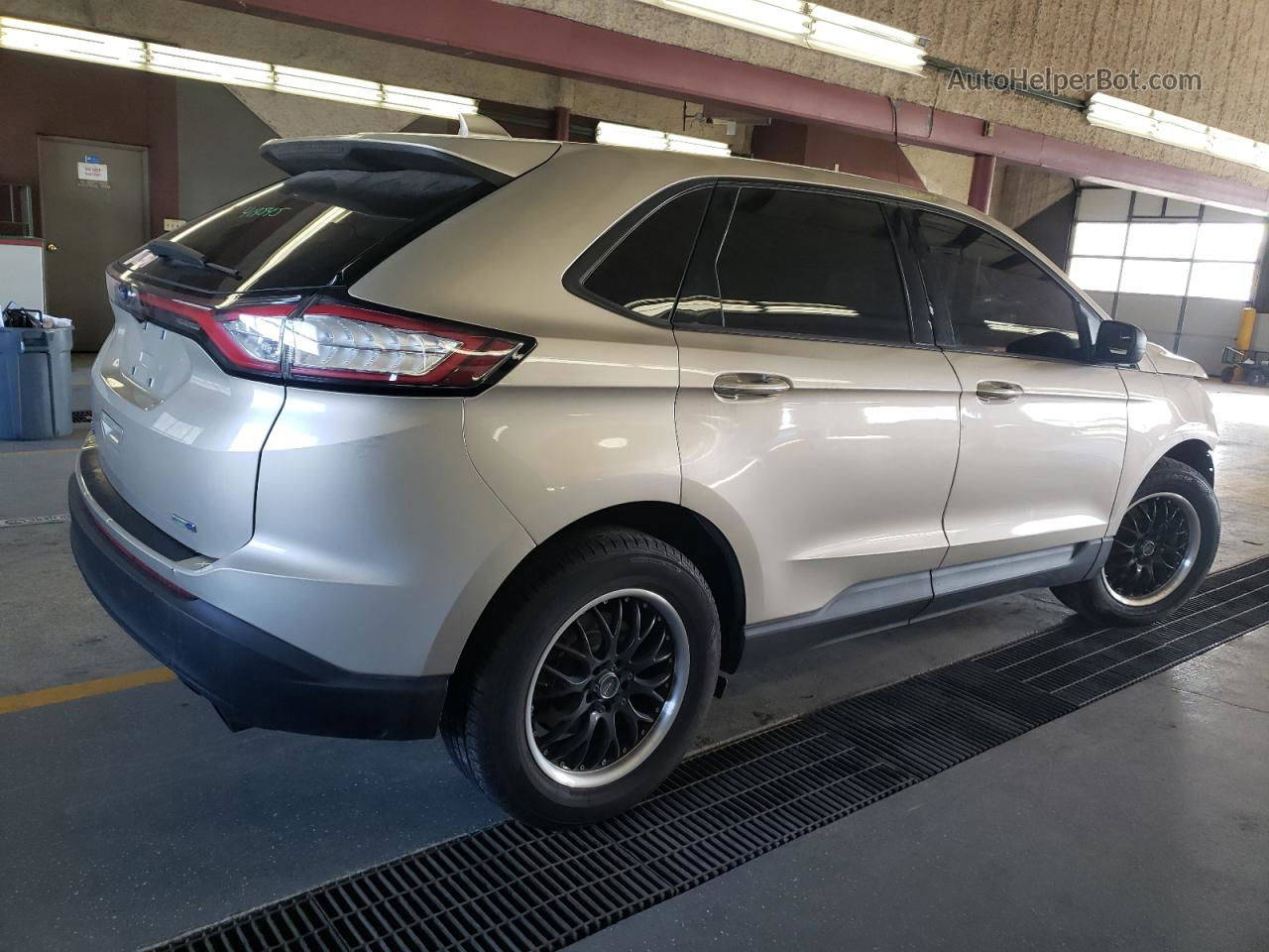 2018 Ford Edge Se Золотой vin: 2FMPK4G94JBB96010