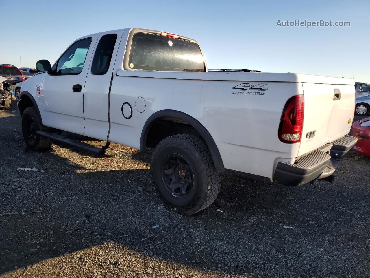 2001 Ford F150  White vin: 2FTPX18ZX1CA87371