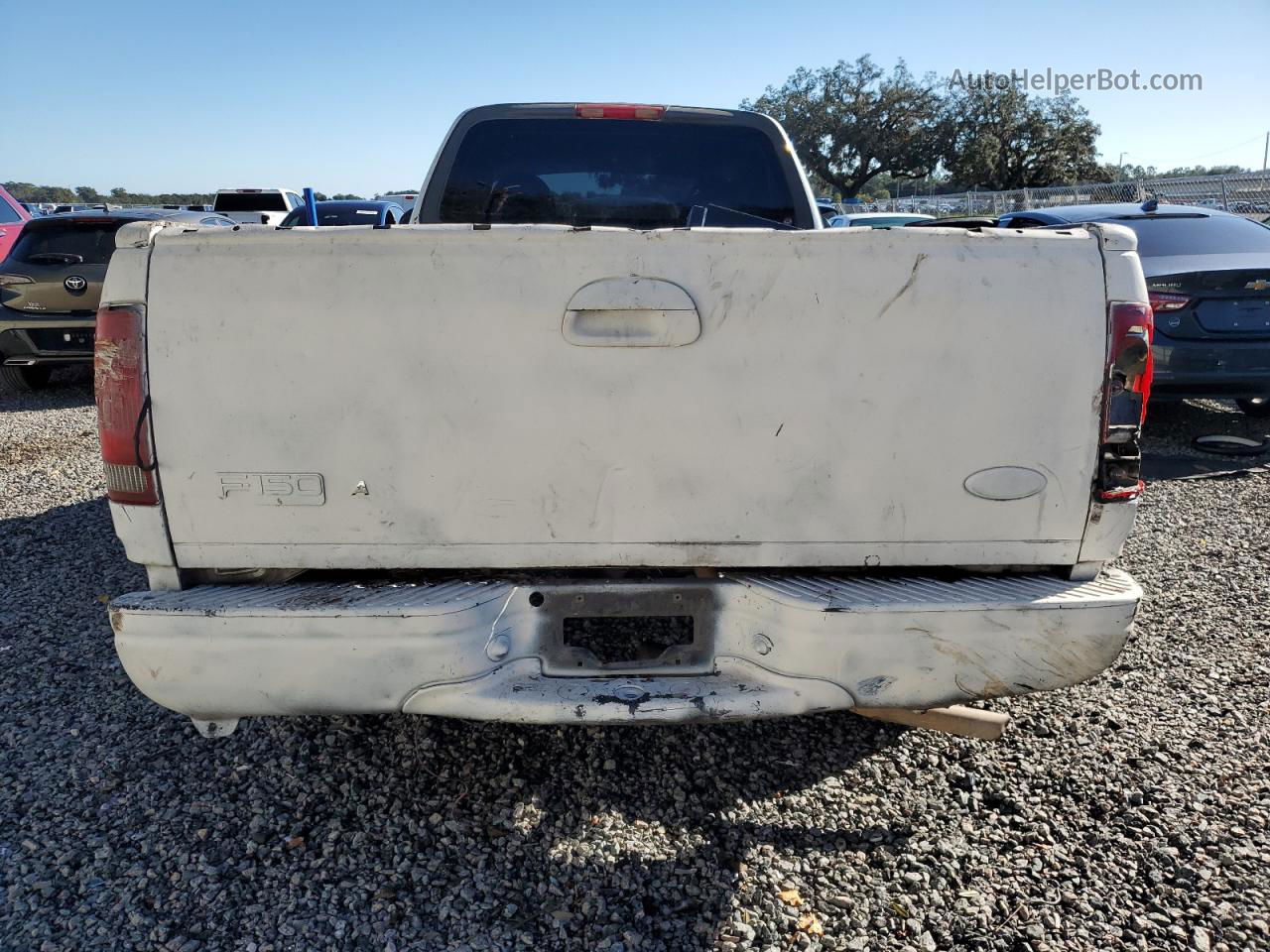 2003 Ford F150  White vin: 2FTRF17W03CA10739