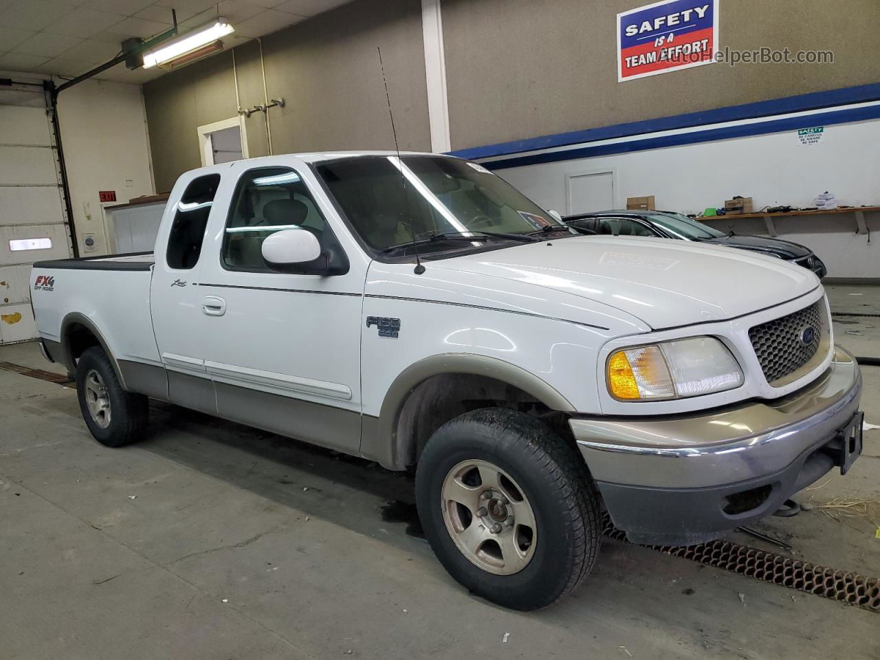 2003 Ford F150  White vin: 2FTRX18L63CA39521