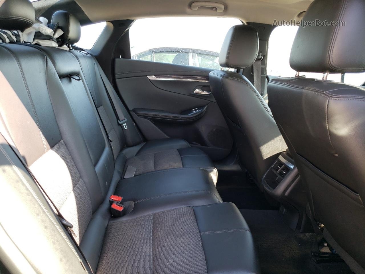 2017 Chevrolet Impala Lt Черный vin: 2G1105S35H9132206