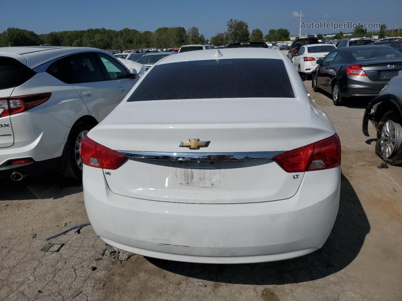 2017 Chevrolet Impala Lt Белый vin: 2G1105S38H9129946