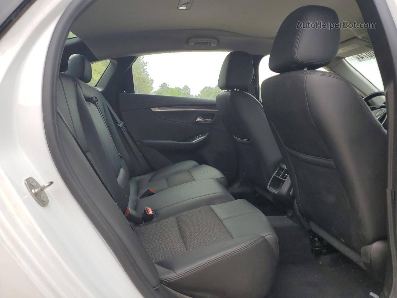 2017 Chevrolet Impala Lt White vin: 2G1105S38H9174613