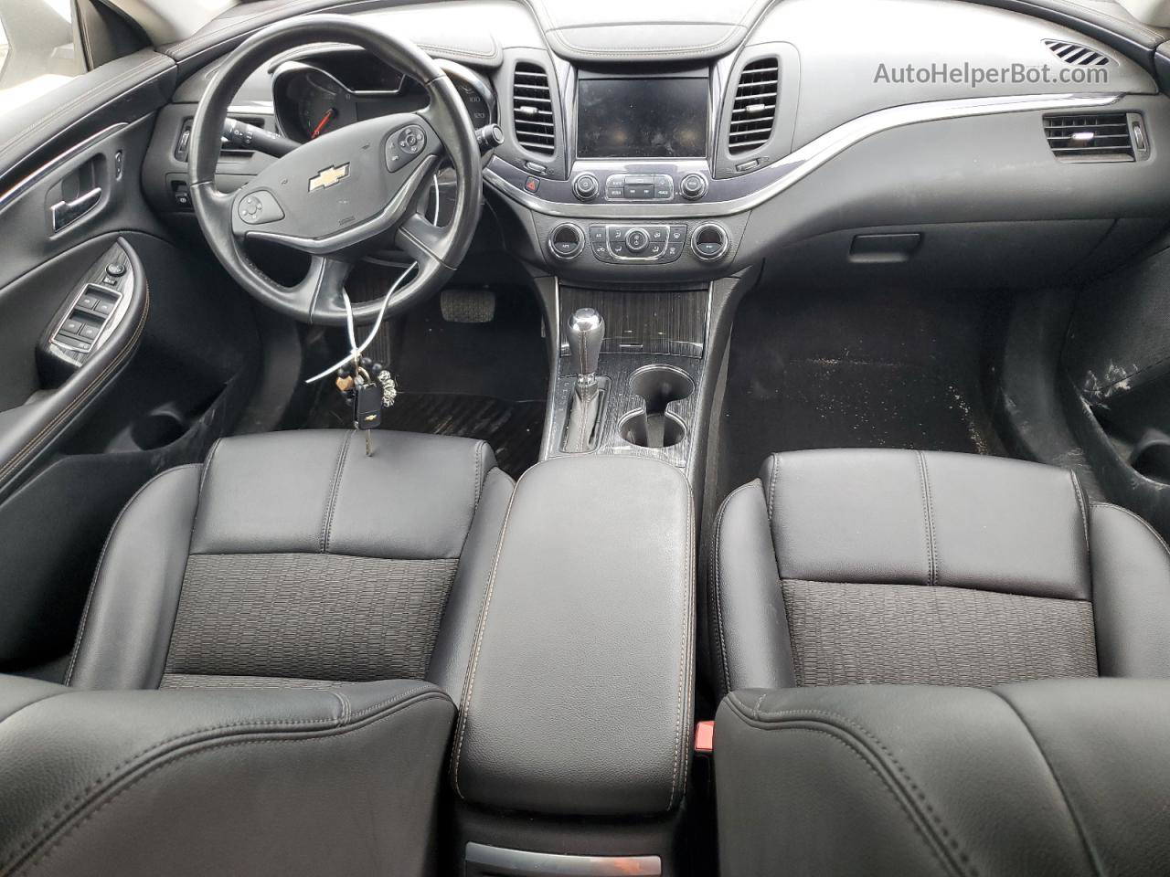 2017 Chevrolet Impala Lt White vin: 2G1105S38H9174613