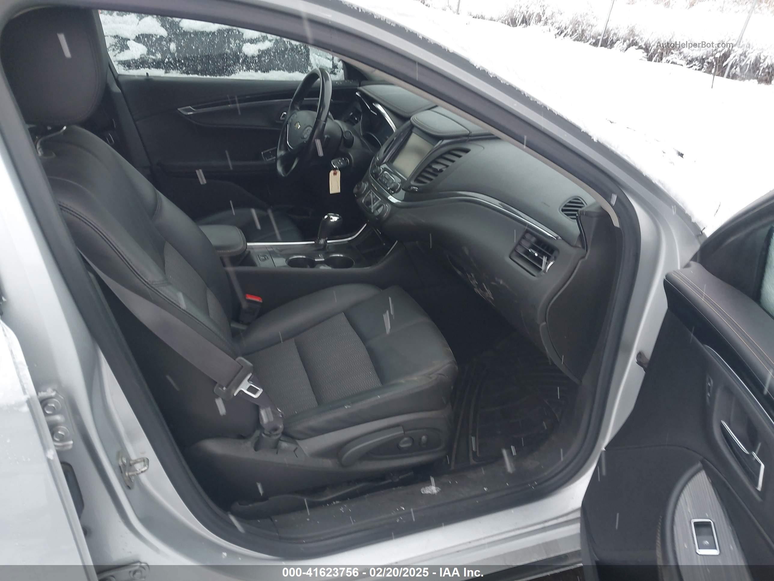 2017 Chevrolet Impala 1lt Серый vin: 2G1105S39H9104215