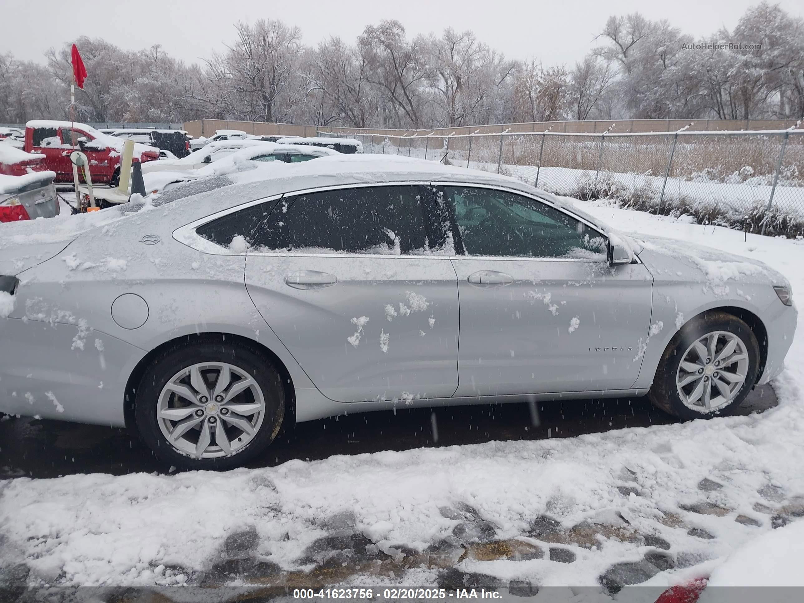 2017 Chevrolet Impala 1lt Серый vin: 2G1105S39H9104215