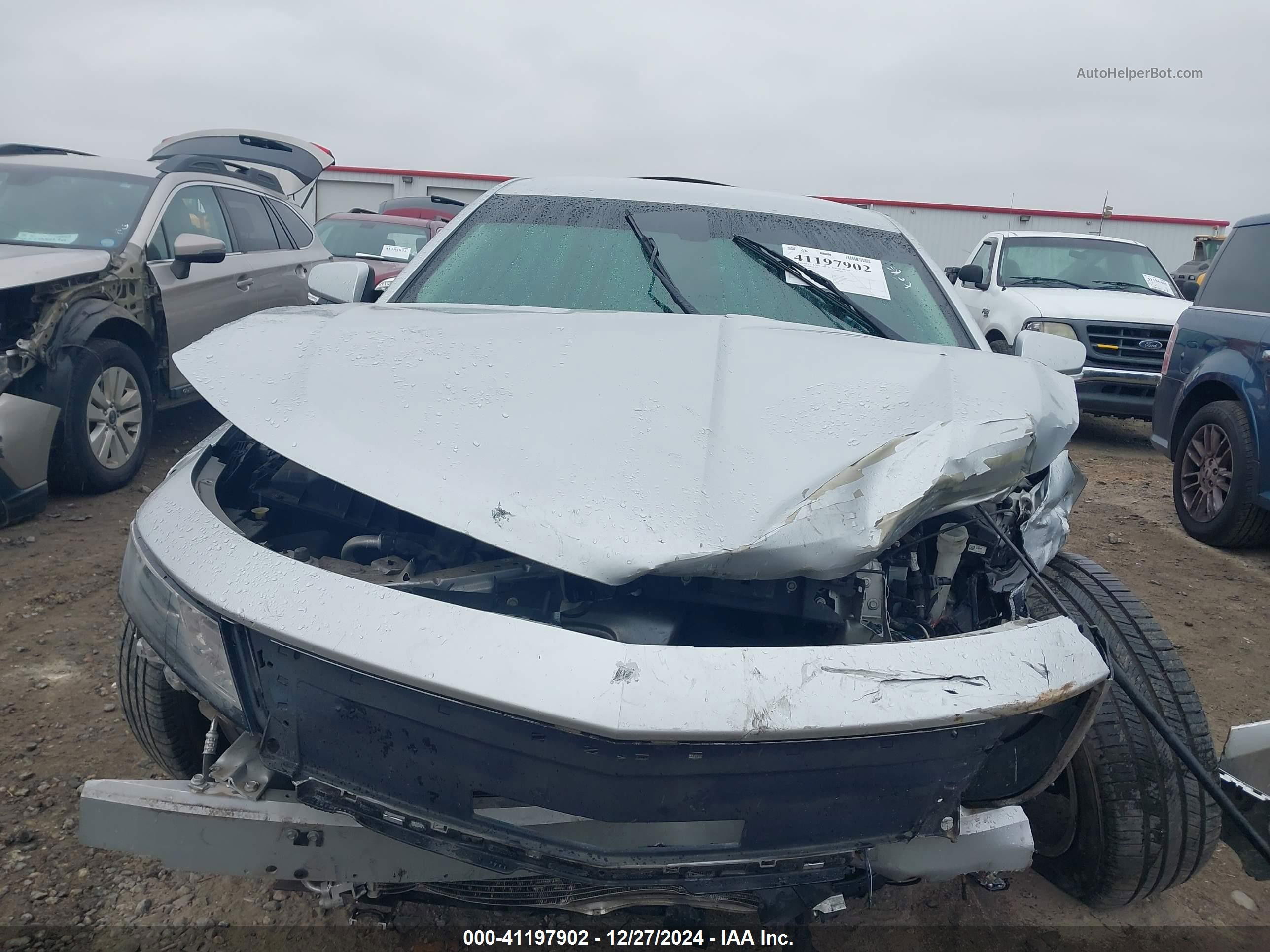 2017 Chevrolet Impala 1lt Silver vin: 2G1105SA3H9137063