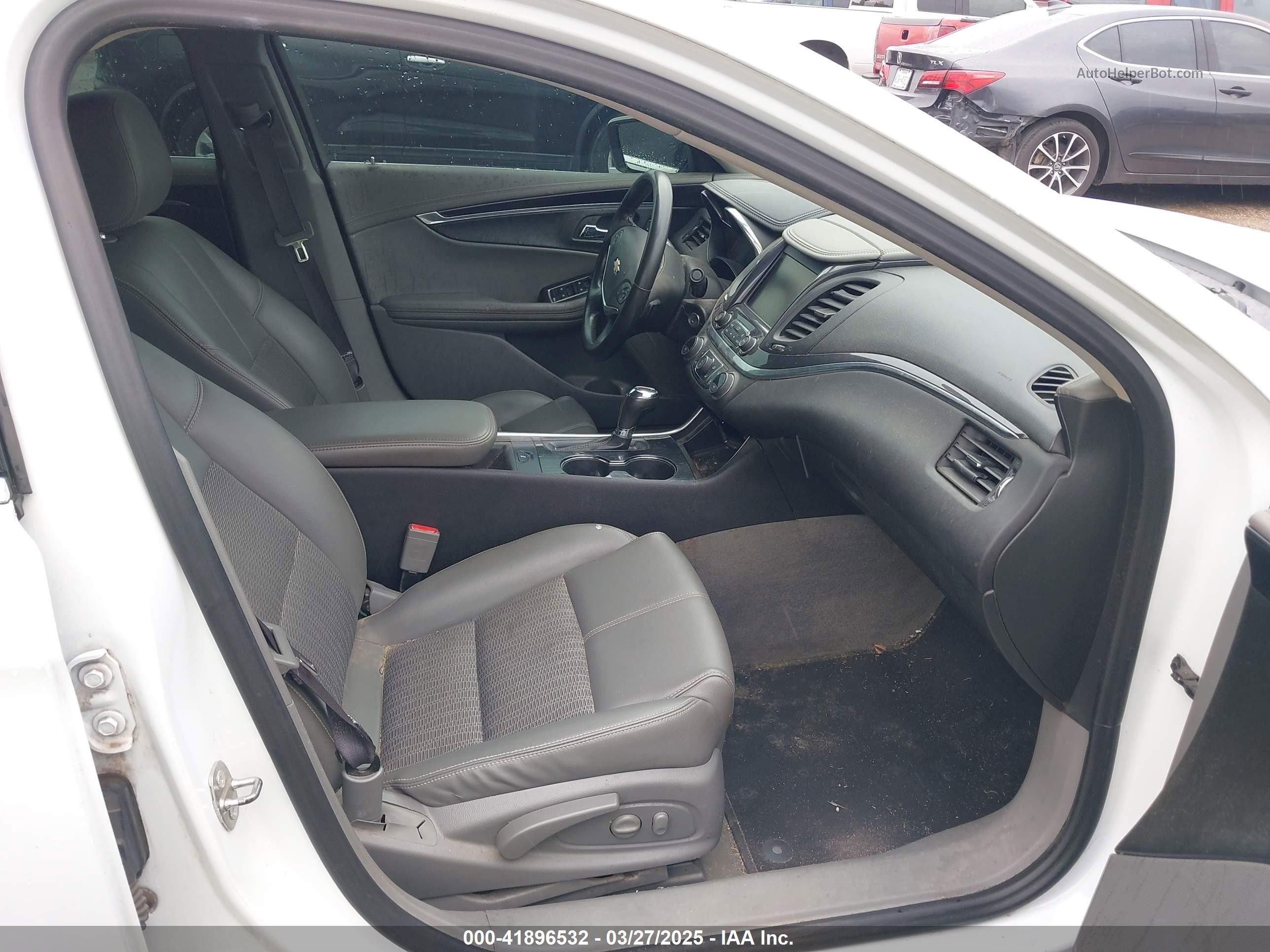 2017 Chevrolet Impala 1lt White vin: 2G1105SA7H9153475