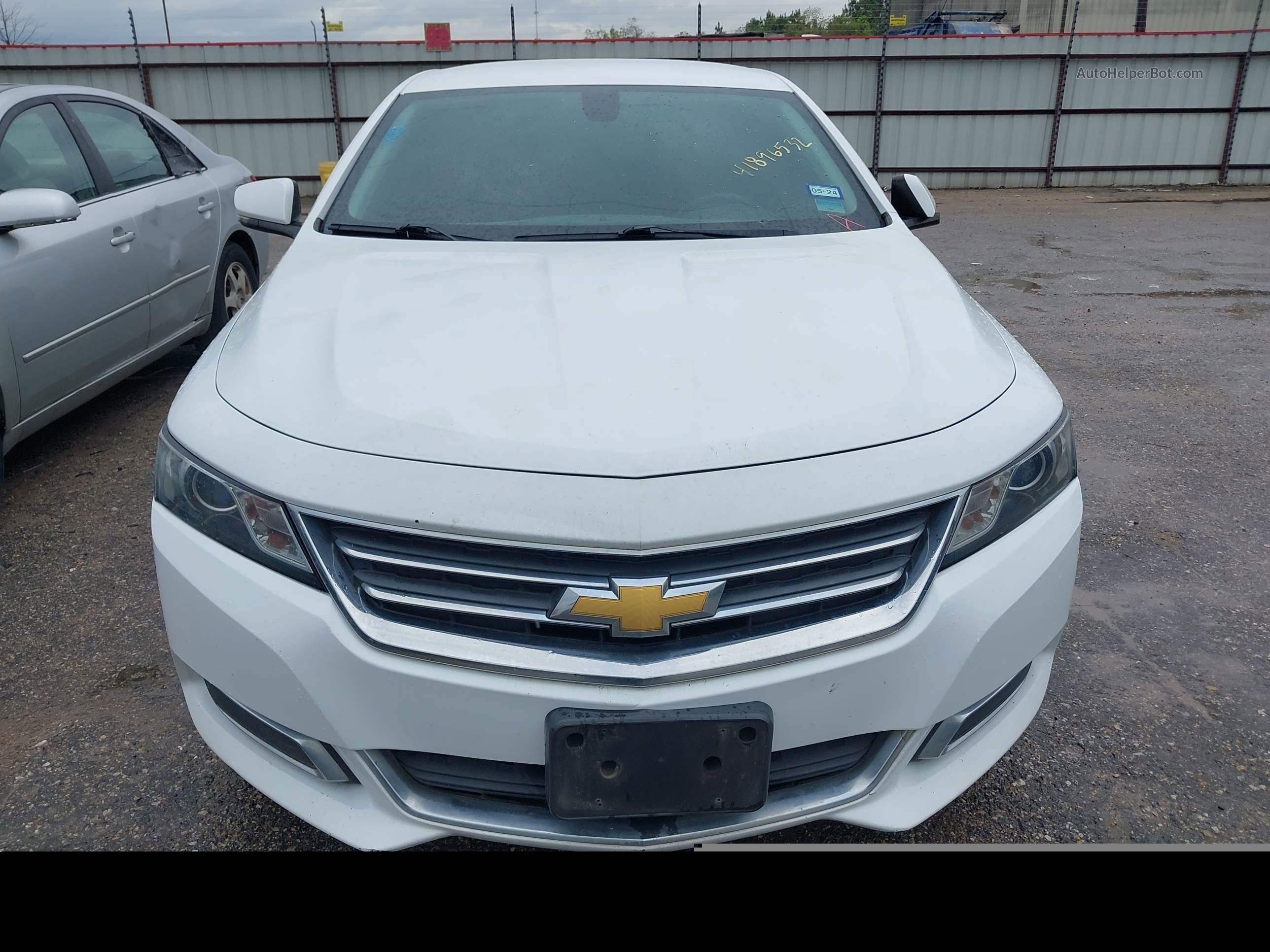 2017 Chevrolet Impala 1lt White vin: 2G1105SA7H9153475