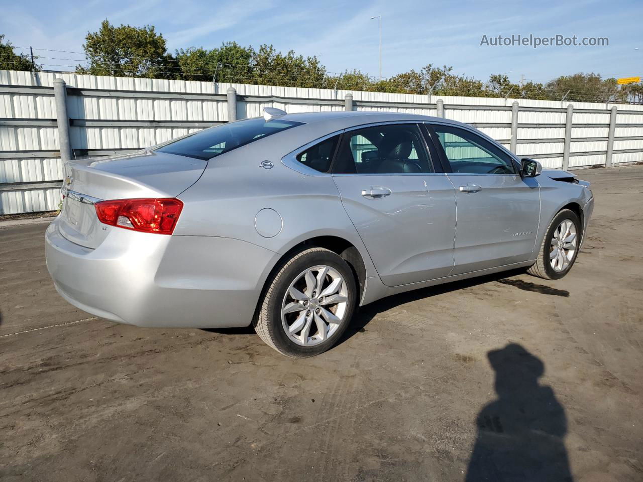 2017 Chevrolet Impala Lt Серебряный vin: 2G1105SAXH9131535