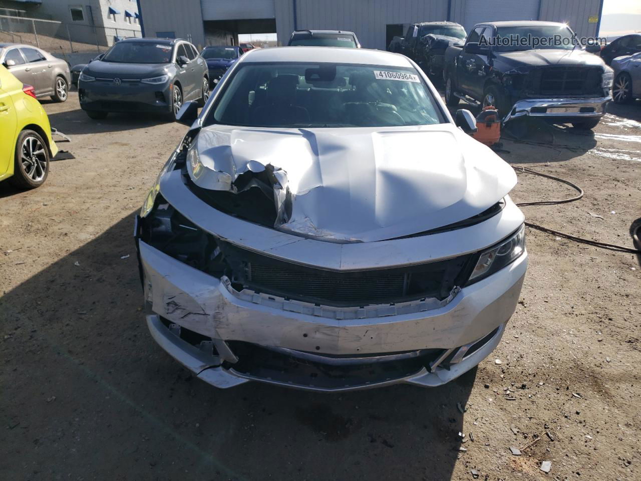 2016 Chevrolet Impala Lt Серебряный vin: 2G1115S35G9206882