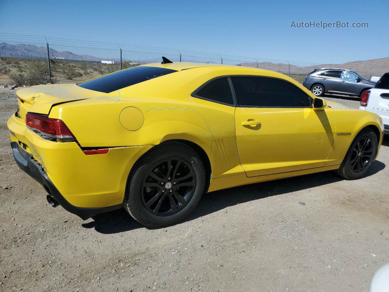 2015 Chevrolet Camaro Ls Желтый vin: 2G1FB1E38F9309168