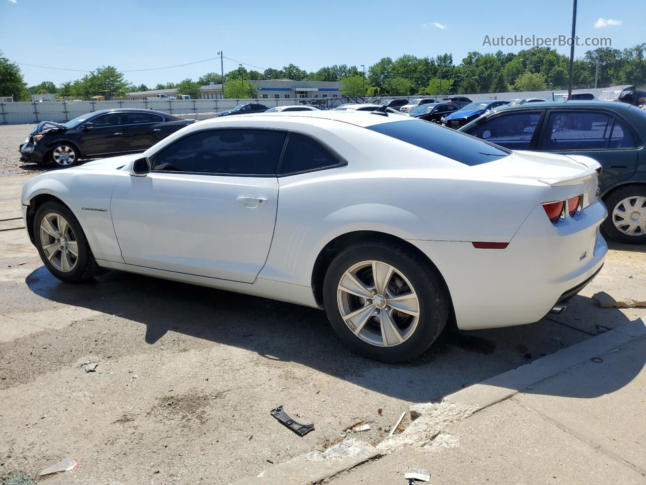 2010 Chevrolet Camaro Ls Белый vin: 2G1FE1EV9A9204981