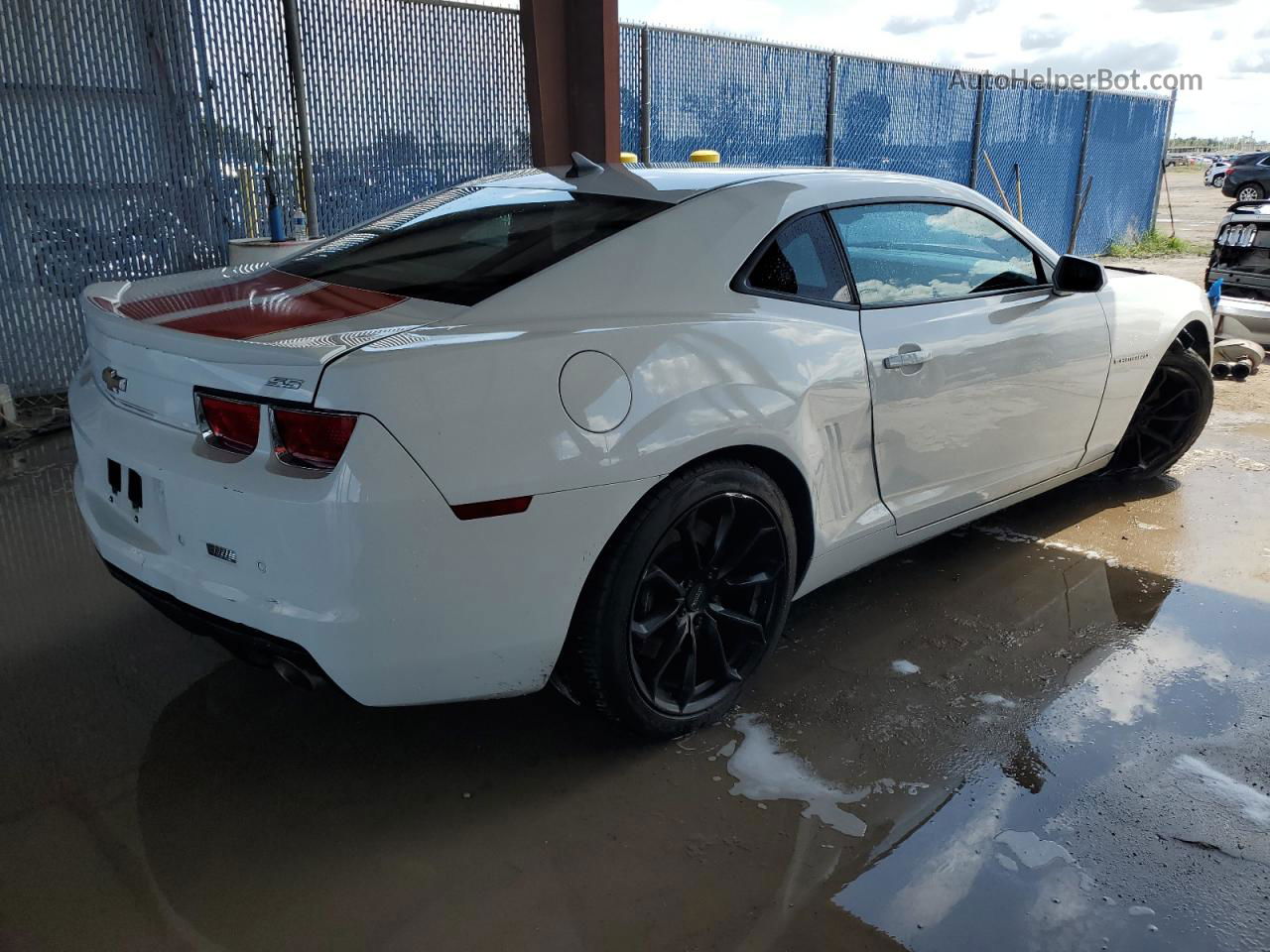 2010 Chevrolet Camaro Ss White vin: 2G1FT1EW5A9228094