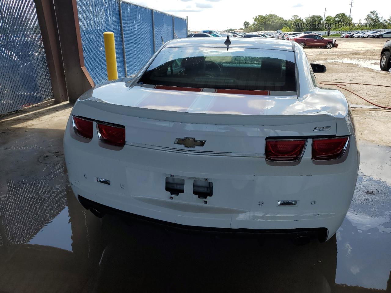 2010 Chevrolet Camaro Ss White vin: 2G1FT1EW5A9228094