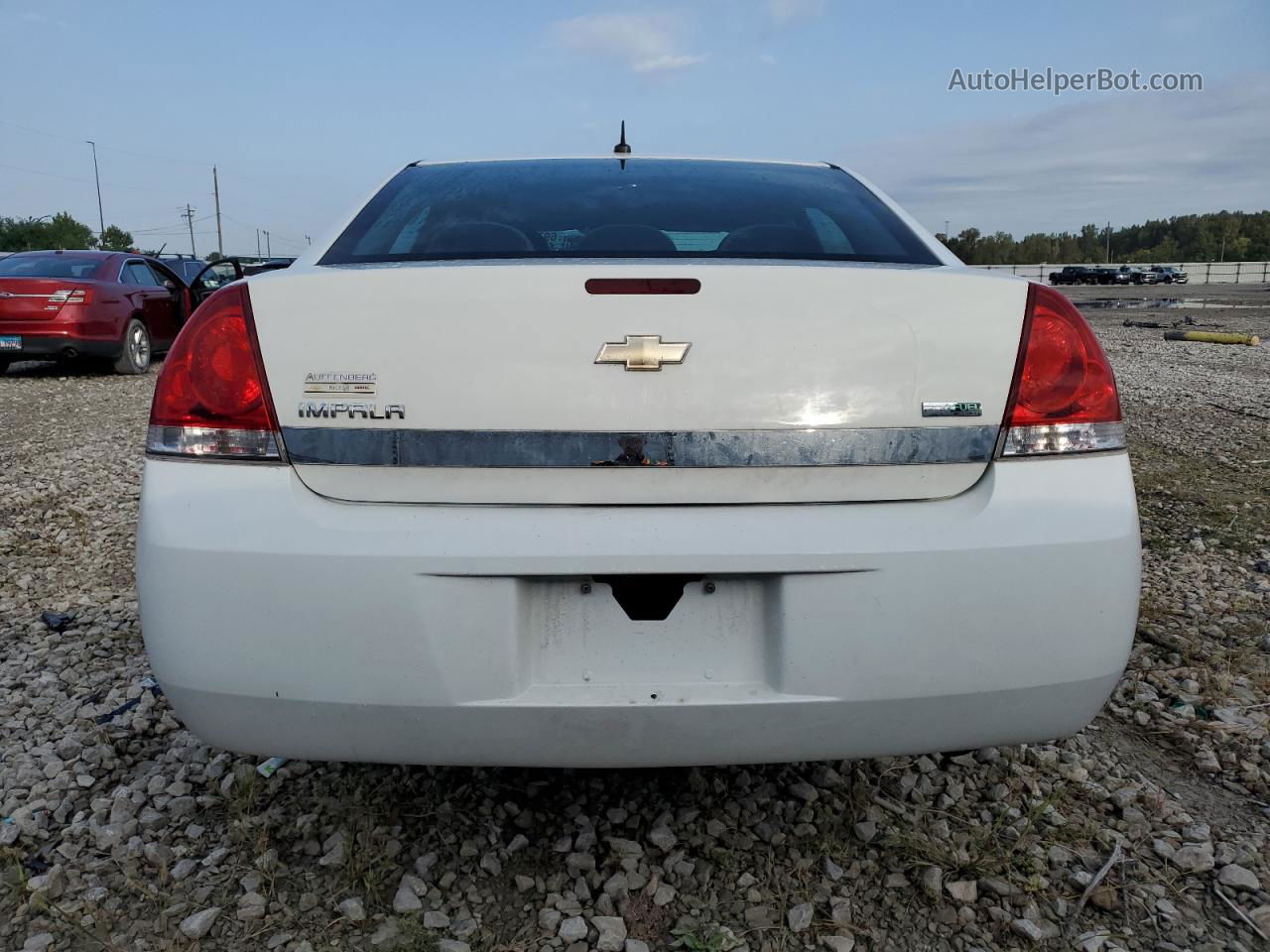 2011 Chevrolet Impala Ls White vin: 2G1WA5EK2B1190950